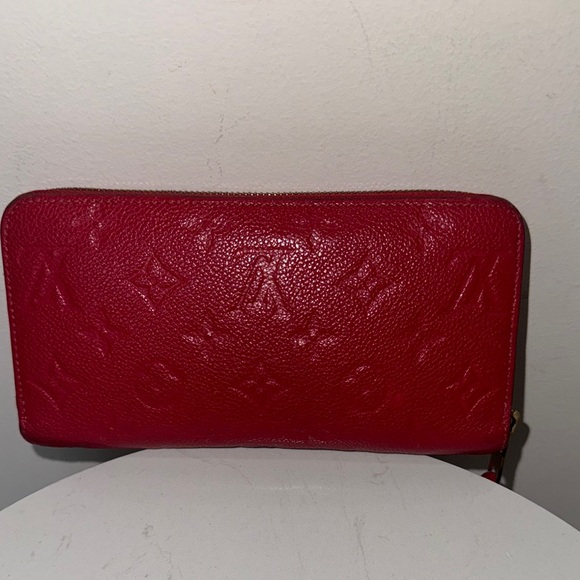 Louis Vuitton Red Wallet / Excellent condition - Picture 1 of 13